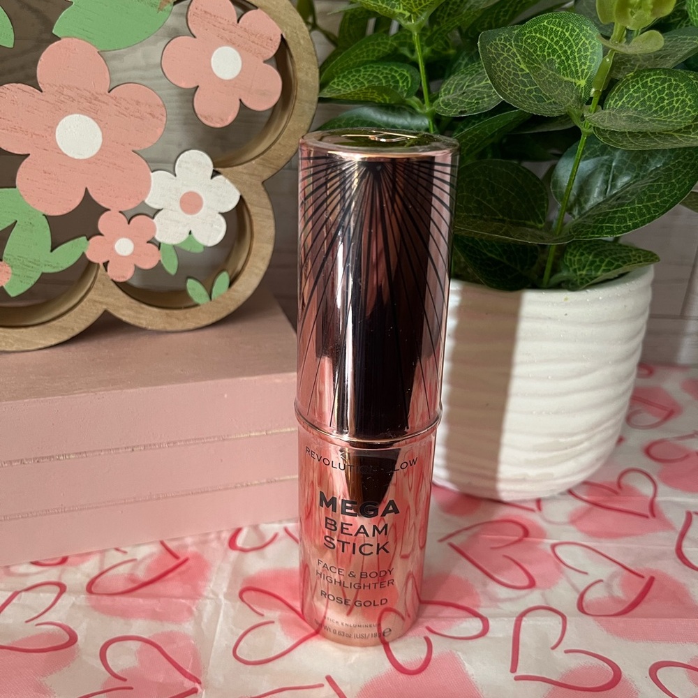 Revolution Glow Mega Beam Stick